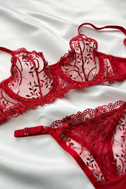 Kırmızı Çiçek İşlemeli Tangalı Kadın Bralet Takım